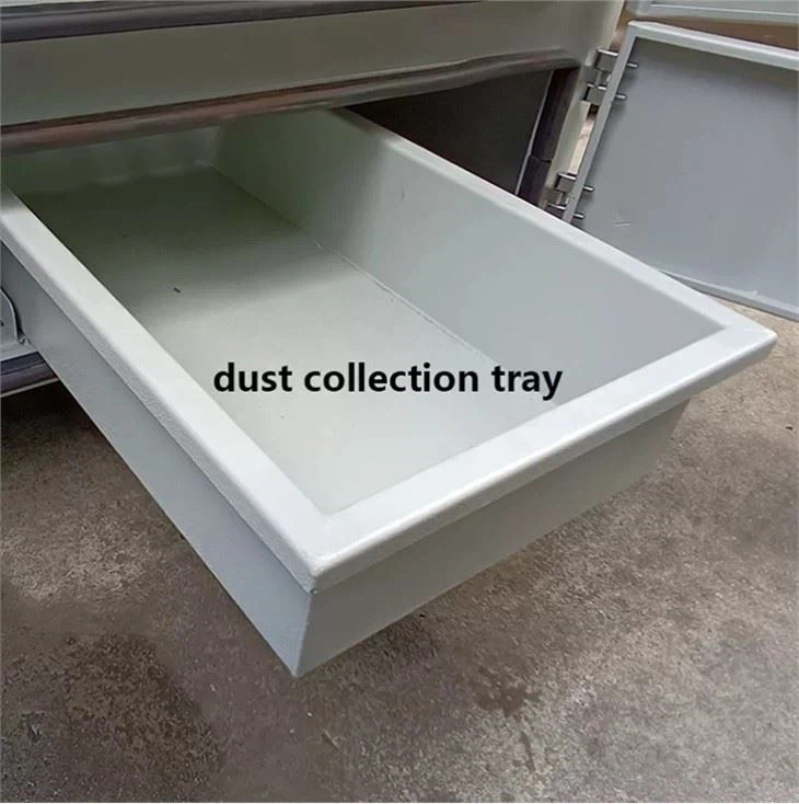 Pull-out dust tray is convenient for dumping garbage.